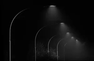 Producent oświetlenia ulicznego a normy drogowe